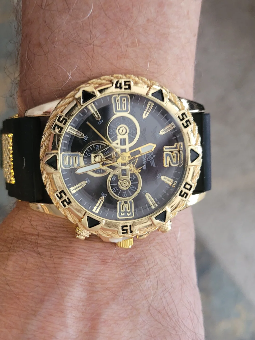 Zhowe Gold-Tone Chronograph Sport Watch with Black Dial